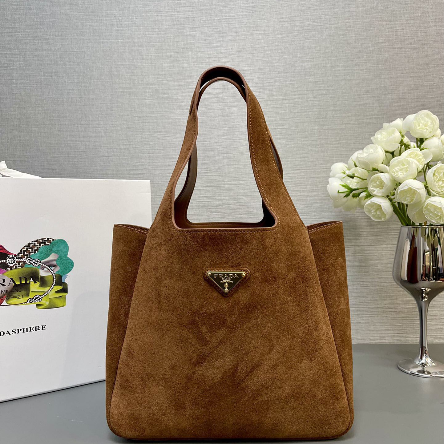 Pra*a shopping bags